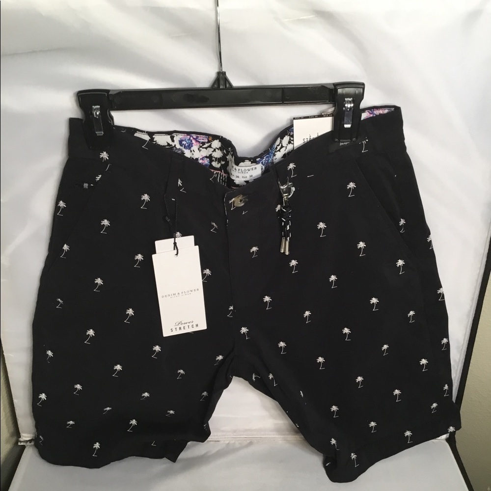 Nwt DENIM & FLOWER‎ POWER STRETCH SHORT
